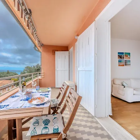 Capo D'Arco Apartments * Capo D'arco