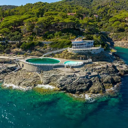 Capo D'Arco Apartments